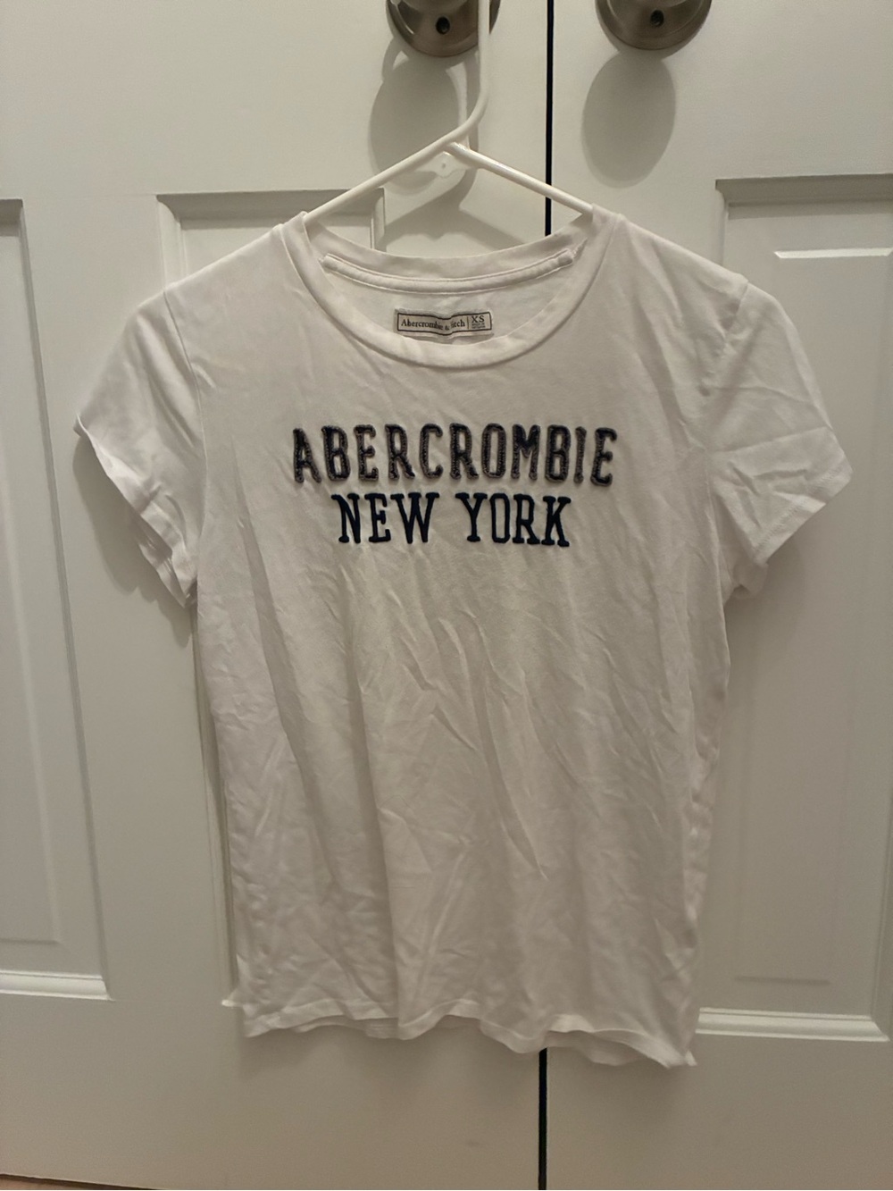 Abercrombie & Fitch White Tee with Navy 'Abercrombie New York' Logo